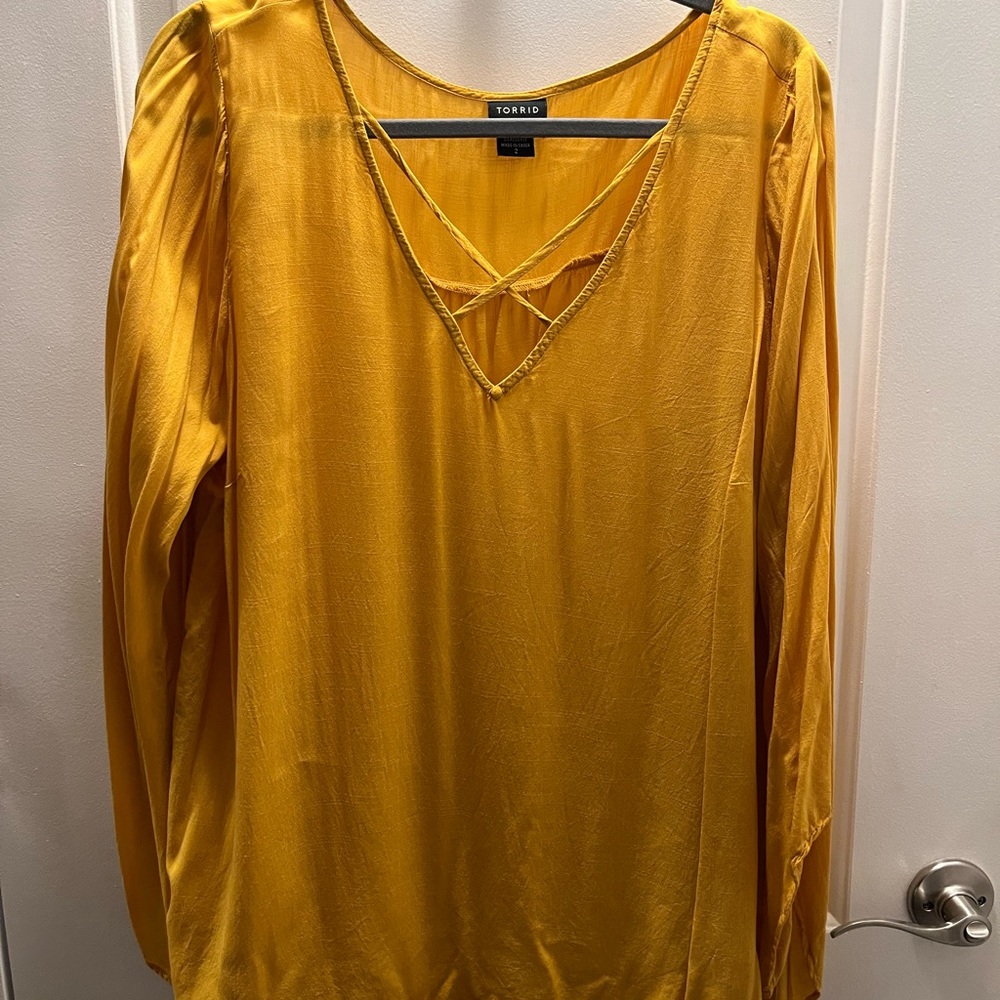 NWOT Torrid blouse, size 2.